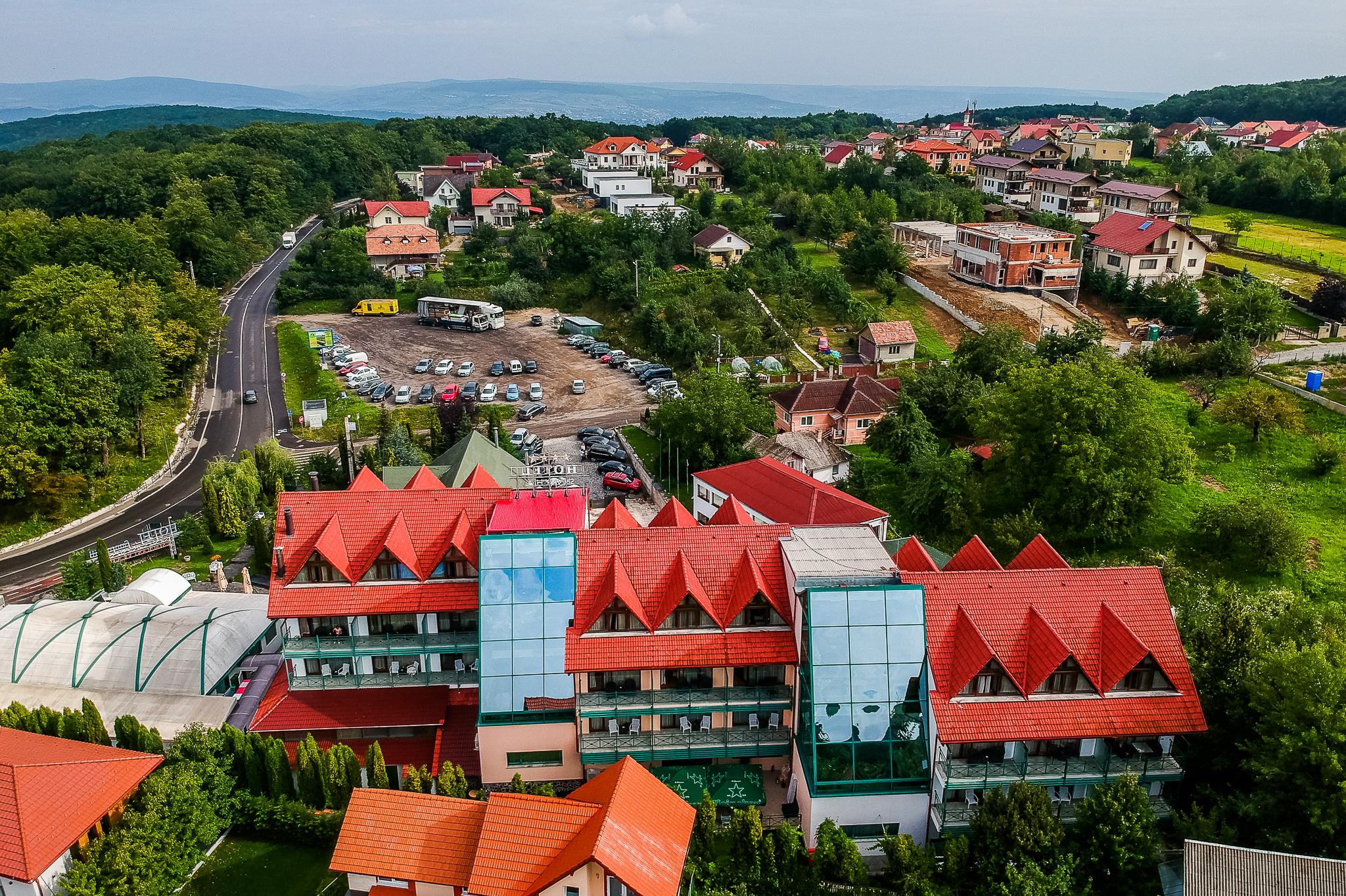 Hotel Sunny Hill Cluj-Napoca Exterior photo